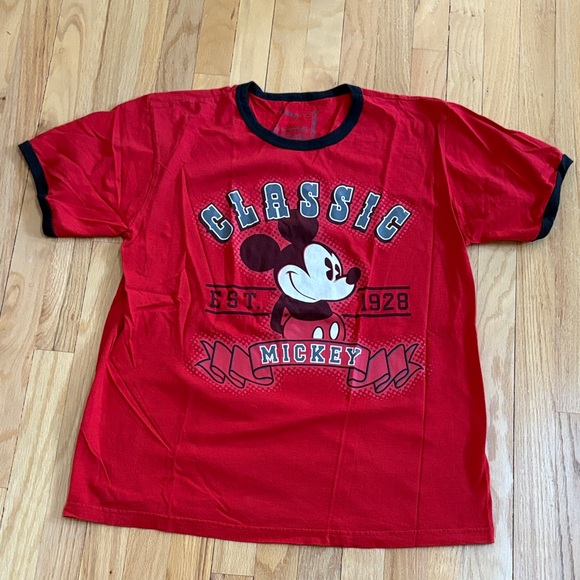 Disney Classic Mickey and Goofy T-Shirts - Picture 3 of 3